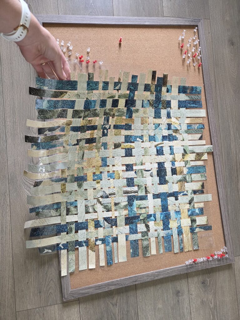 Paper Weave Art from Wallpaper Scraps: Easy DIY Tutorial 1000010926